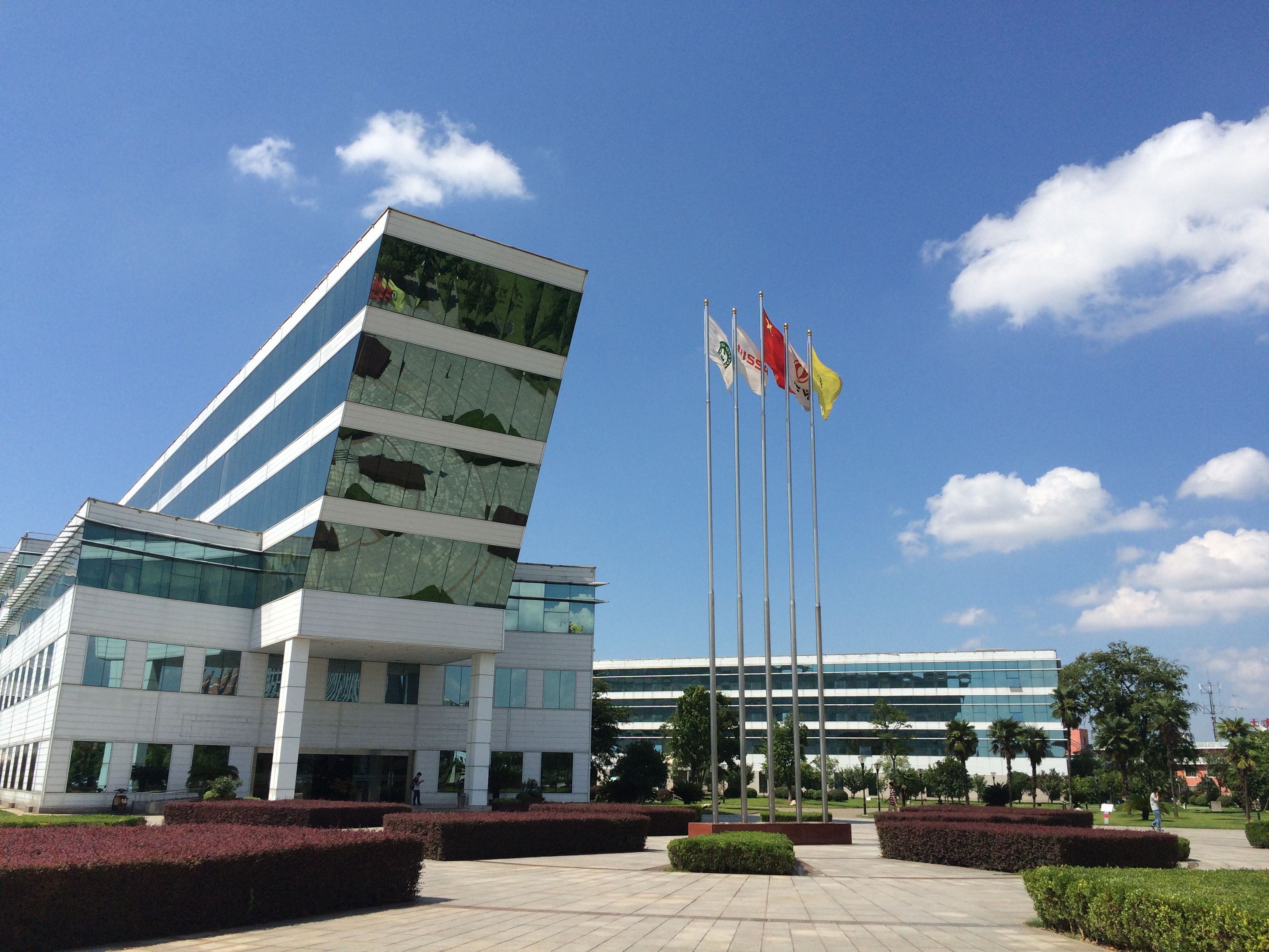 东风汽车有限公司总部迁移至武汉