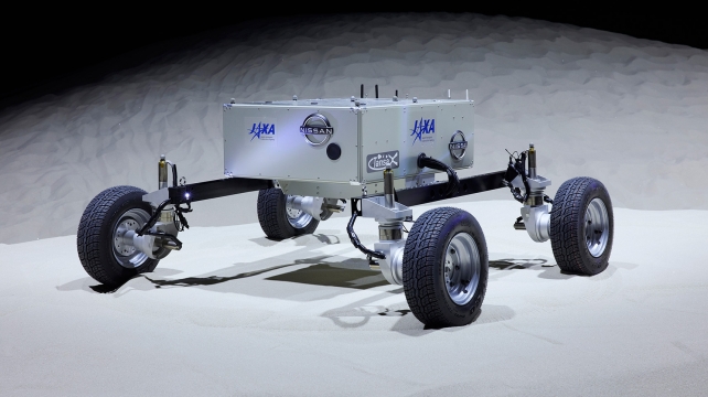日产e-4ORCE双电机全轮控制技术助力月球探测车